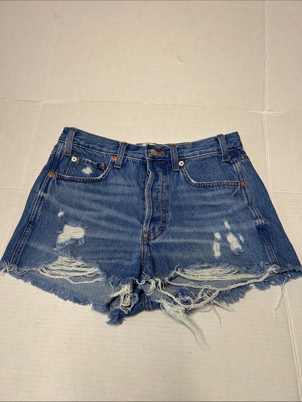 Universal Thread Sz 8, Distressed High-Rise cutoff distressed denim shorts